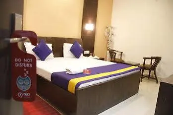 Fabhotel Shree Kanta Gurgaon Hotel